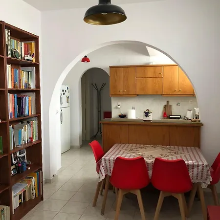 Cozy And Peaceful In The Center Of Naxos