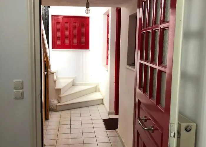 Апартаменты Cozy And Peaceful In The Center Of Naxos Naxos City